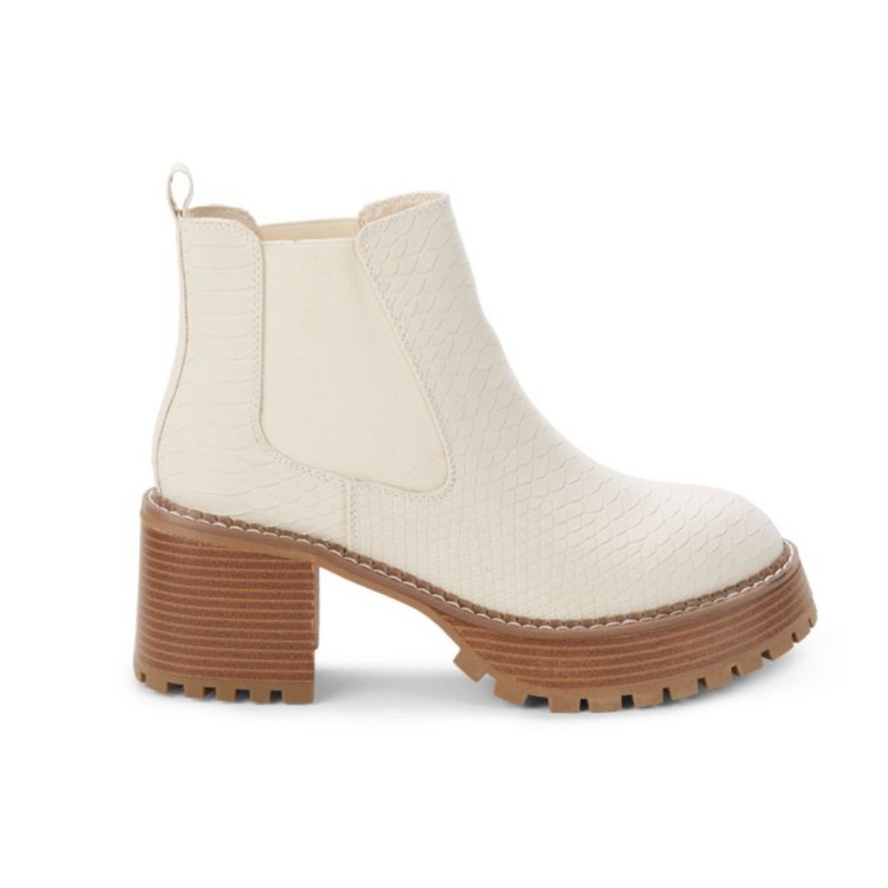 MIA Ali Leather Chelsea Boots SZ 10. New never worn with original box